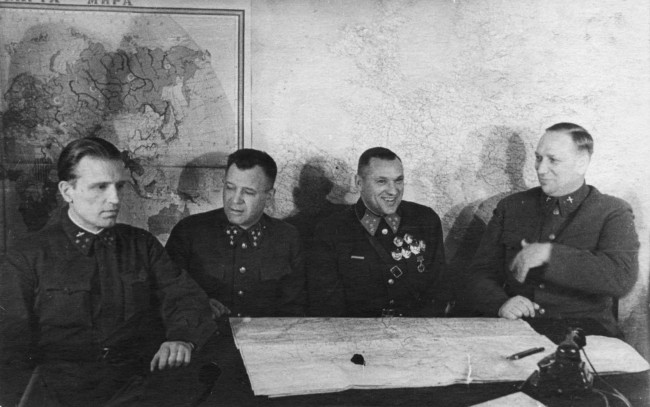 Военная история, книги, скачать бесплатно. Дальняя бомбардировочная - Александр Голованов