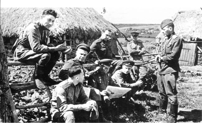 Военная история, книги, скачать бесплатно. На восьми фронтах - Павел Трояновски