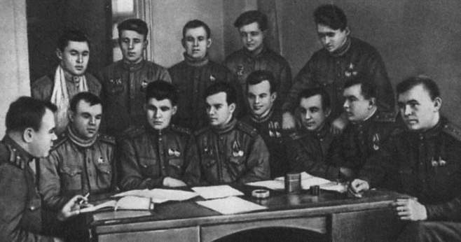 Истребители,Арсений Ворожейкин,книга и другая редкая военная литература, скачать без регистрации на internetwars.ru