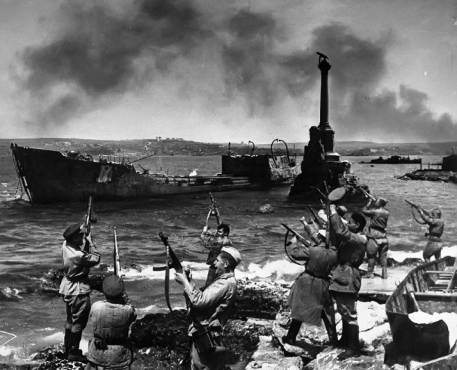 Битва за Крым - Рунов, Зайцев. Военная история, книги